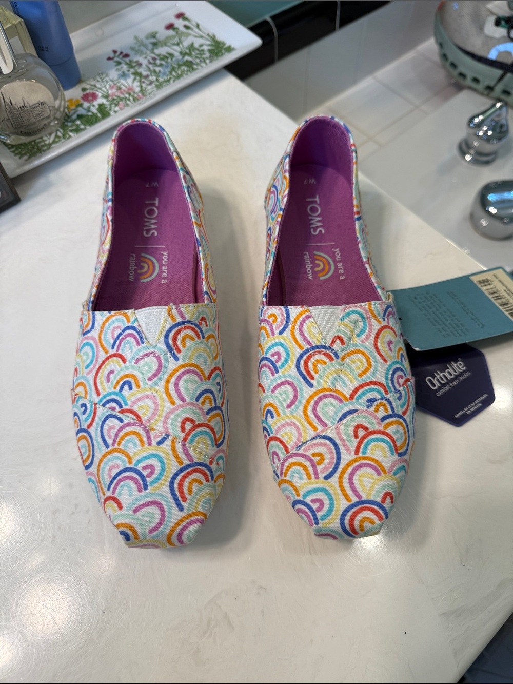 NWT TOMS Women's Alpargata Classic Rainbow Fields Slip-On Shoes